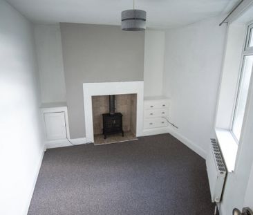 3 bedroom end of terrace house to rent - Photo 1
