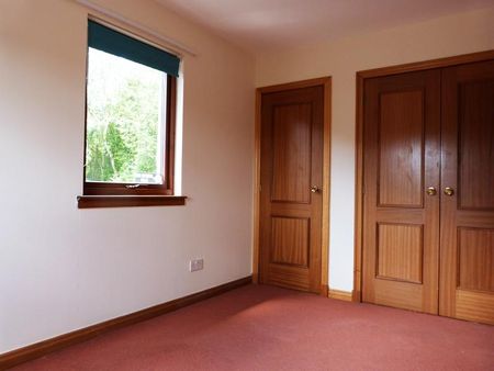 2 bedroom maisonette to rent - Photo 2