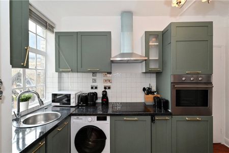 2 bedroom flat with 1 reception and 1 bathroom in 21 Seymour Street, W1H - Photo 5