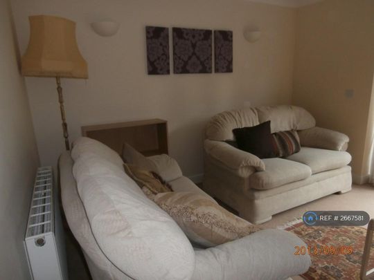 3 bedroom semi-detached house to rent - Photo 1
