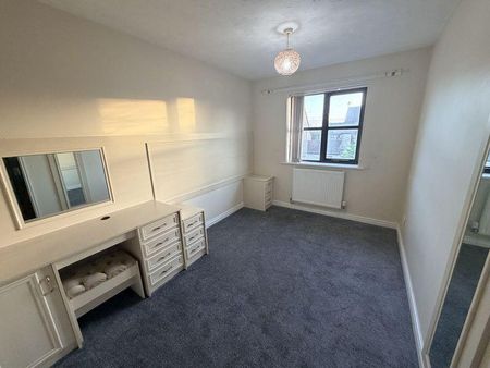 3 bedroom semi-detached house to rent - Photo 4