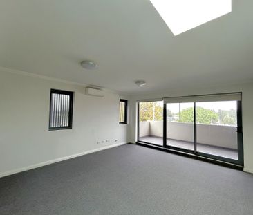 Brand new carpet, three bright rooms with windows, and two parking ... - Photo 1