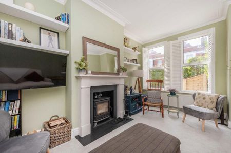 2 bedroom maisonette to rent - Photo 5