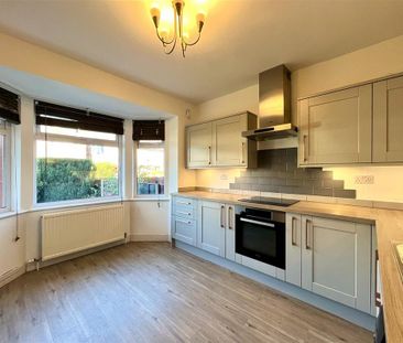 3 bedroom semi-detached house to rent - Photo 6