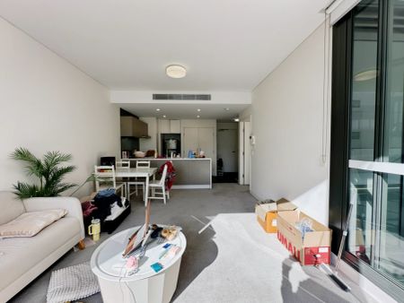 1 bed 1 bath - Photo 2