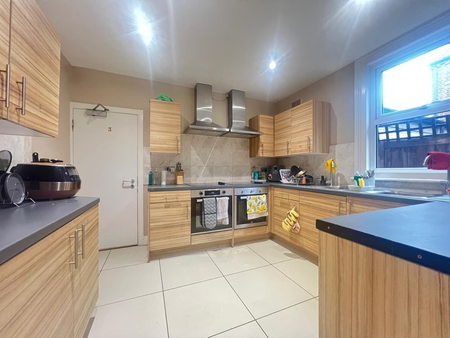 Earlham Road, Norwich - Photo 4