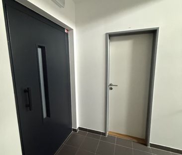 Pronájem bytu 1+kk a garsoniéry 34 m² - Photo 2
