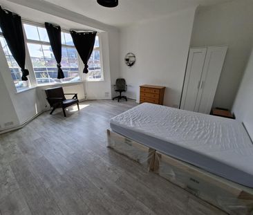 Coldstream Terrace CF11 6LJ - Photo 2