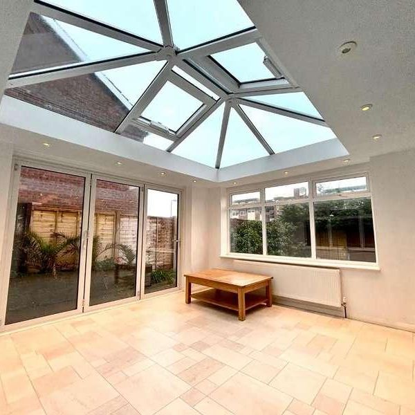 Southwood Road, Hayling Island, PO11 - Photo 1