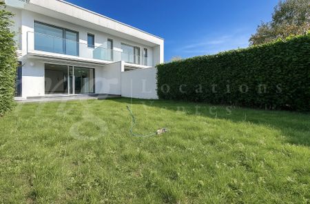 SUPERBE MAISON MODERNE DE 6 PIECES AVEC JARDIN SUD - Foto 3