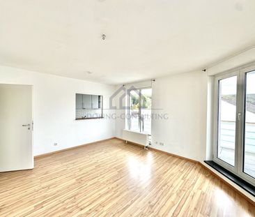 Charmante 3-Zi-Wohnung mit großem Balkon in zentraler Lage - Photo 3