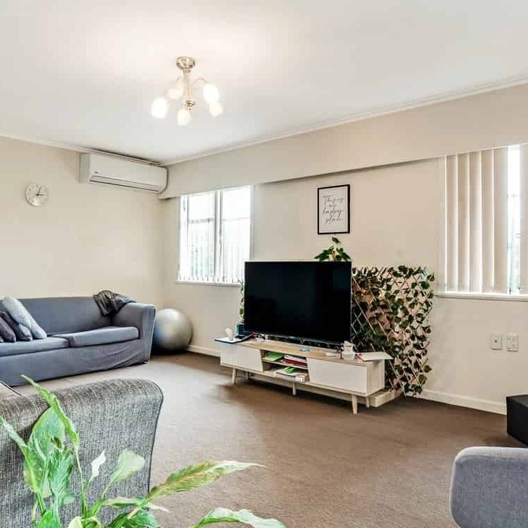 Lovely 3 bedroom home Hill Park - Photo 1