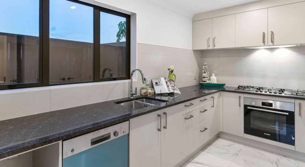 Quality 3 Bedrooms & 2.5 Bathrooms Home - Photo 1