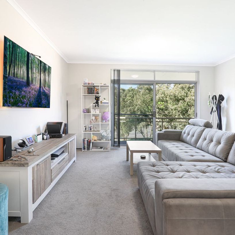 Two-Bedroom Apartment located In Wollongong CBD - Photo 1