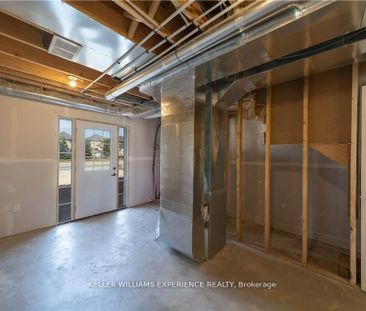 For Lease - 47 Pumpkin Corner Crescent, Barrie, Ontario - Photo 5