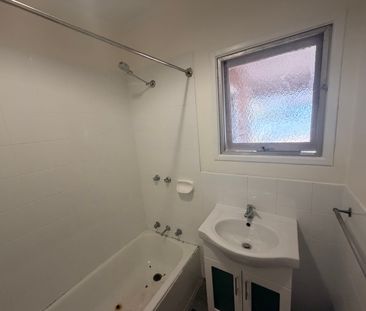 To register & apply for this property, please use this link: https:... - Photo 6