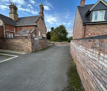 4 bedroom character property to rent - Photo 2