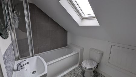 2 bedroom maisonette to rent - Photo 3