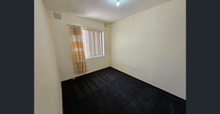 Fresh & Ready - Two Bedrooms & Ground Floor *Open 11/12 4.30pm to 4.45pm* - Photo 4