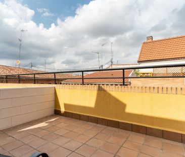 Beautiful room with private terrace in Bellas Vistas - Photo 2
