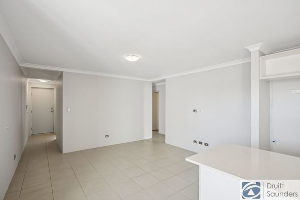 Modern Villa HOME OPEN SATURDAY 15 AUGUST AT 9.45AM SHARP! - Photo 1