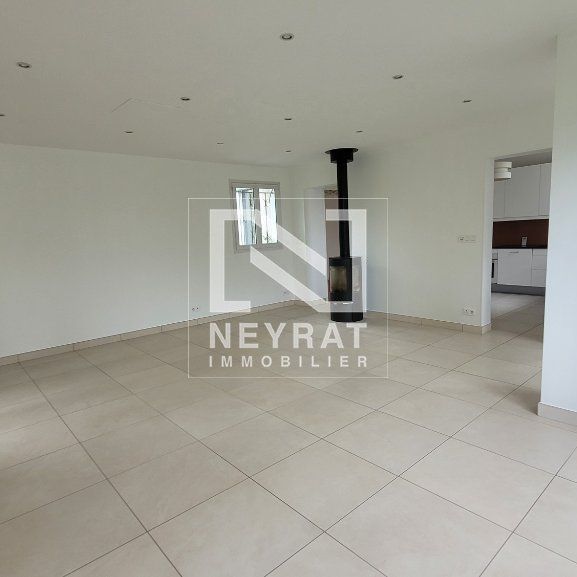 Location Maison 4 pièces 99m² ST REMY 71100 - Photo 1