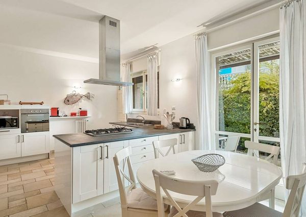 via solferino, 5, Forte dei Marmi, Tuscany 55042