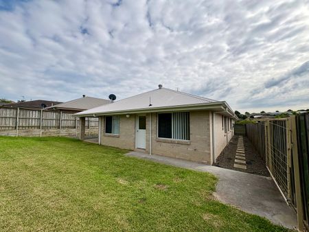 38 Les Circuit, Gillieston Heights - Photo 2
