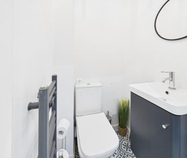 2 bedroom terraced house to rent - Photo 2