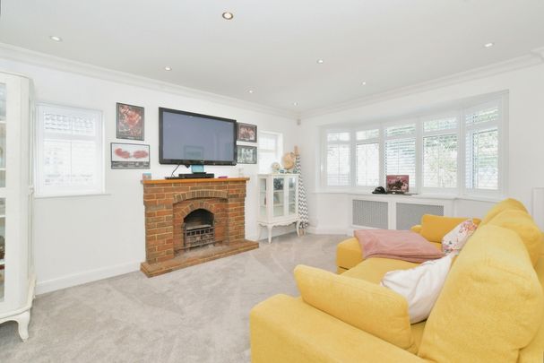 4 bedroom detached house to rent - Photo 1