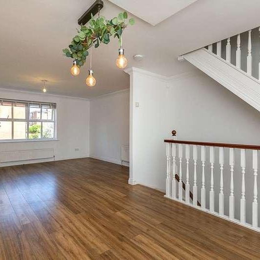 Royal Earlswood Park, Redhill, Surrey, RH1 - Photo 1