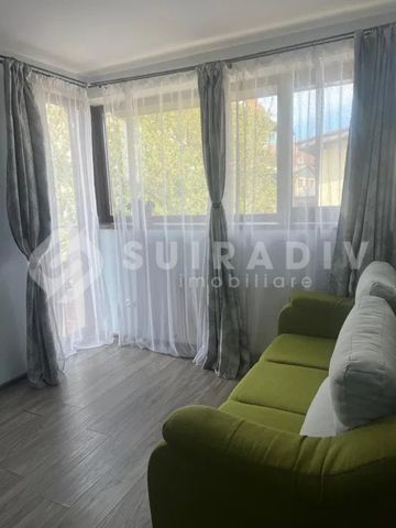 Casa tip duplex, curte separata, 3 parcari- Floresti, zona Eroilor - Photo 4