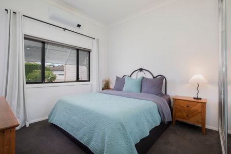 Spacious & Immaculate 3 Bedroom Home in Prime Mayfield Location - Photo 5