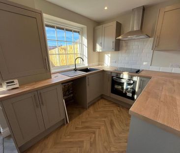 3 bedroom terraced house to rent - Photo 5