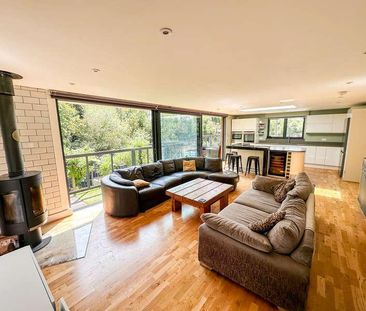 Ferry Lane, Staines, Surrey, TW19 - Photo 1