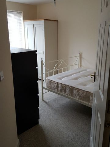 2 Double Rooms to let in Flat share, 10 min walk to Talbot Campus - Photo 2