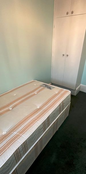 Room in a Shared House, Riffel Road, NW2 - Photo 1