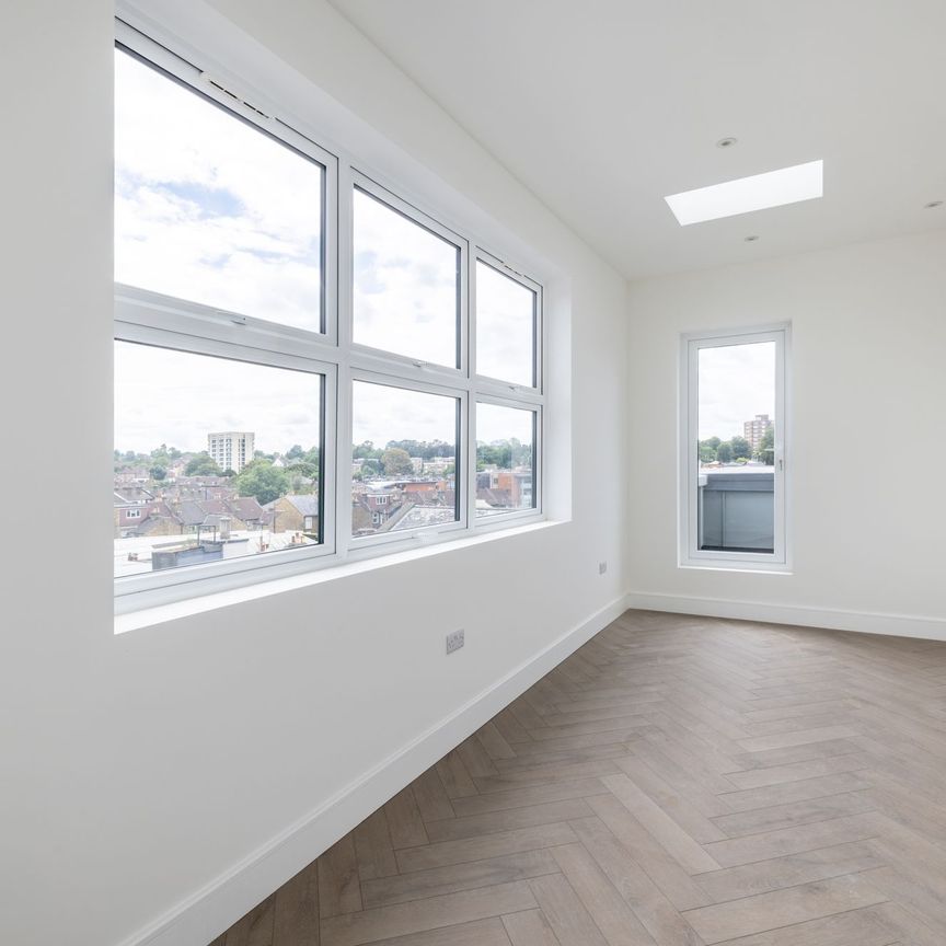 To Let 2 Bedroom Apartment - Photo 1