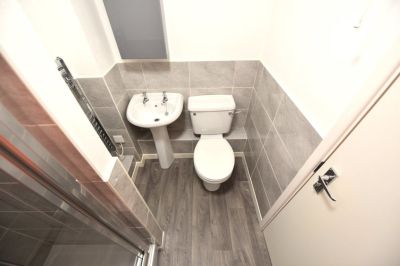 2 bedroom Flat in Flat 23, Leeds - Photo 1