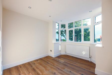 6 bedroom detached house to rent - Photo 2