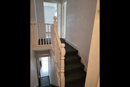 2 Bed Flat, Mount Pleasant Road, N17 - Photo 2