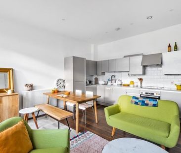 2 bedroom flat to rent - Photo 1