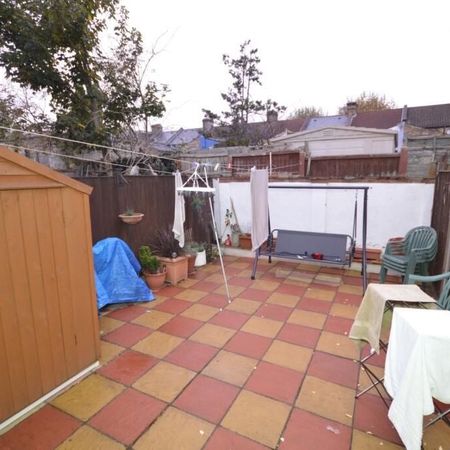 Room in a Shared House, Orwell Road, E13 - Photo 3