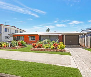 Large yard in Bayview Heights - Photo 6