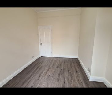 2 Bed Flat, London, N13 - Photo 4