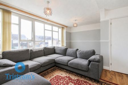 3 bed Flat for Rent - Photo 3