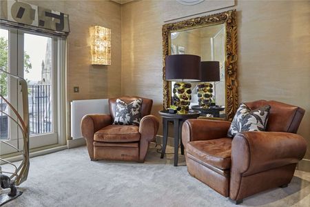 A unique and architecturally designed apartment in the highly sought after Brompton development benefiting from two/three bedrooms and a wealth of entertaining space. - Photo 5