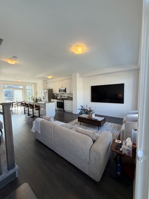 For Lease - 460 Provident Way, Hamilton, Ontario - Photo 1