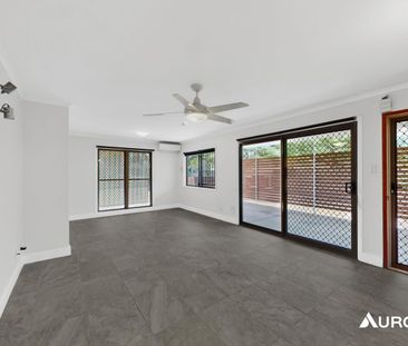 FLEXIBLE FAMILY HOME - Photo 3