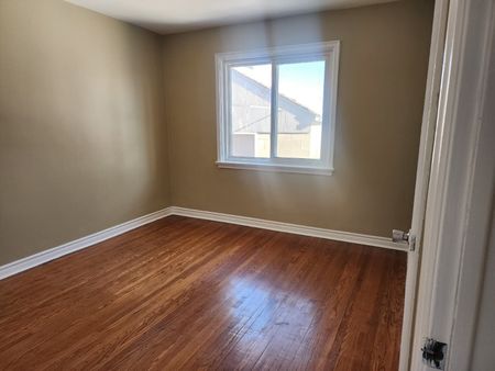 For Lease - 110 Ellendale Drive Unit# Main, Toronto, Ontario - Photo 2